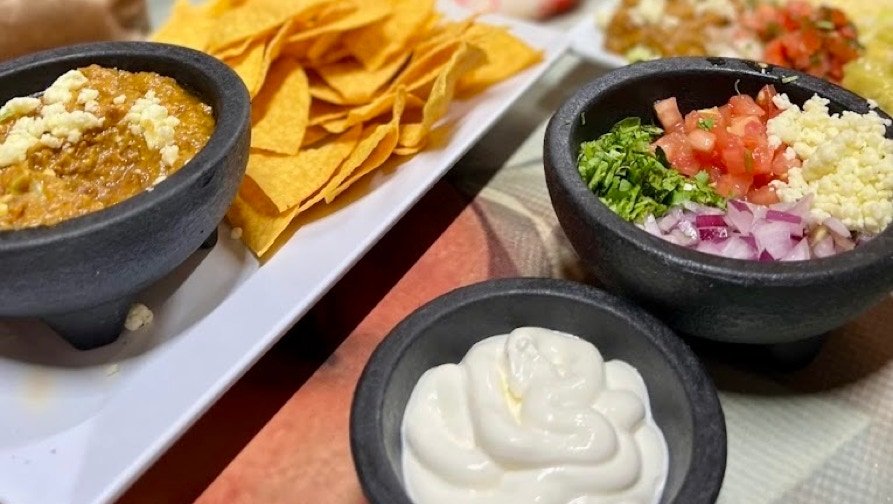 Mexican Food Minutes Away From Rainforest Beach Condo