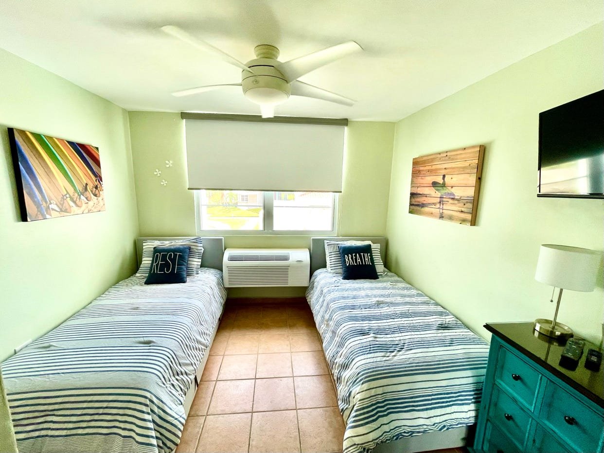  Spacious Twin Bedroom